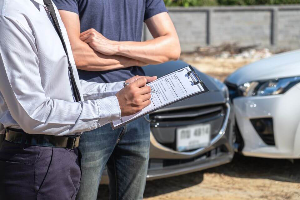 車禍沒報警各自離開，小心成肇事逃逸！車禍沒報警後續處理5分鐘教會你